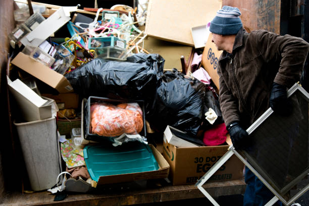 Best Commercial Cleanout Services  in Ithaca, MI